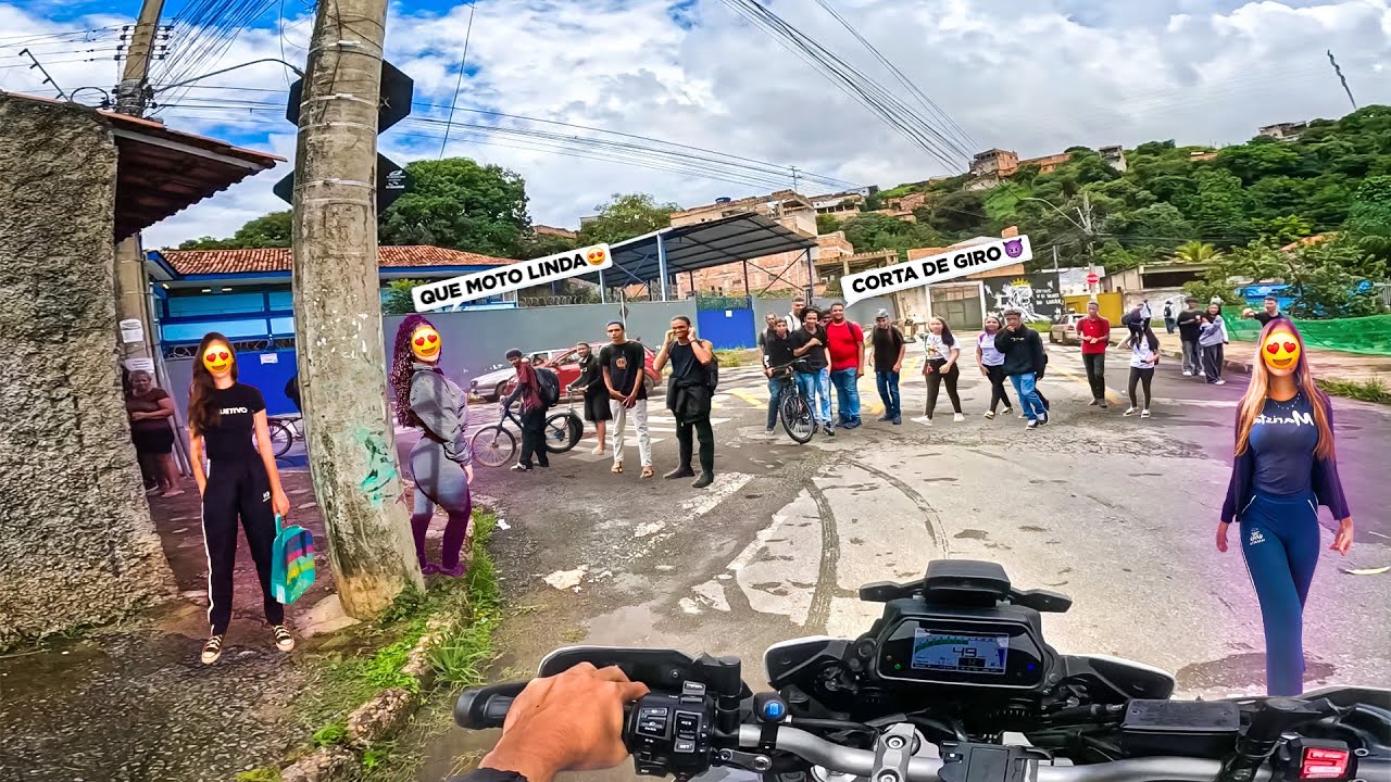 P&Acirc;NICO ESCOLAR DE TRACER 900GT S&Oacute; O CANO *Parei a Porta da Escola 🔥*