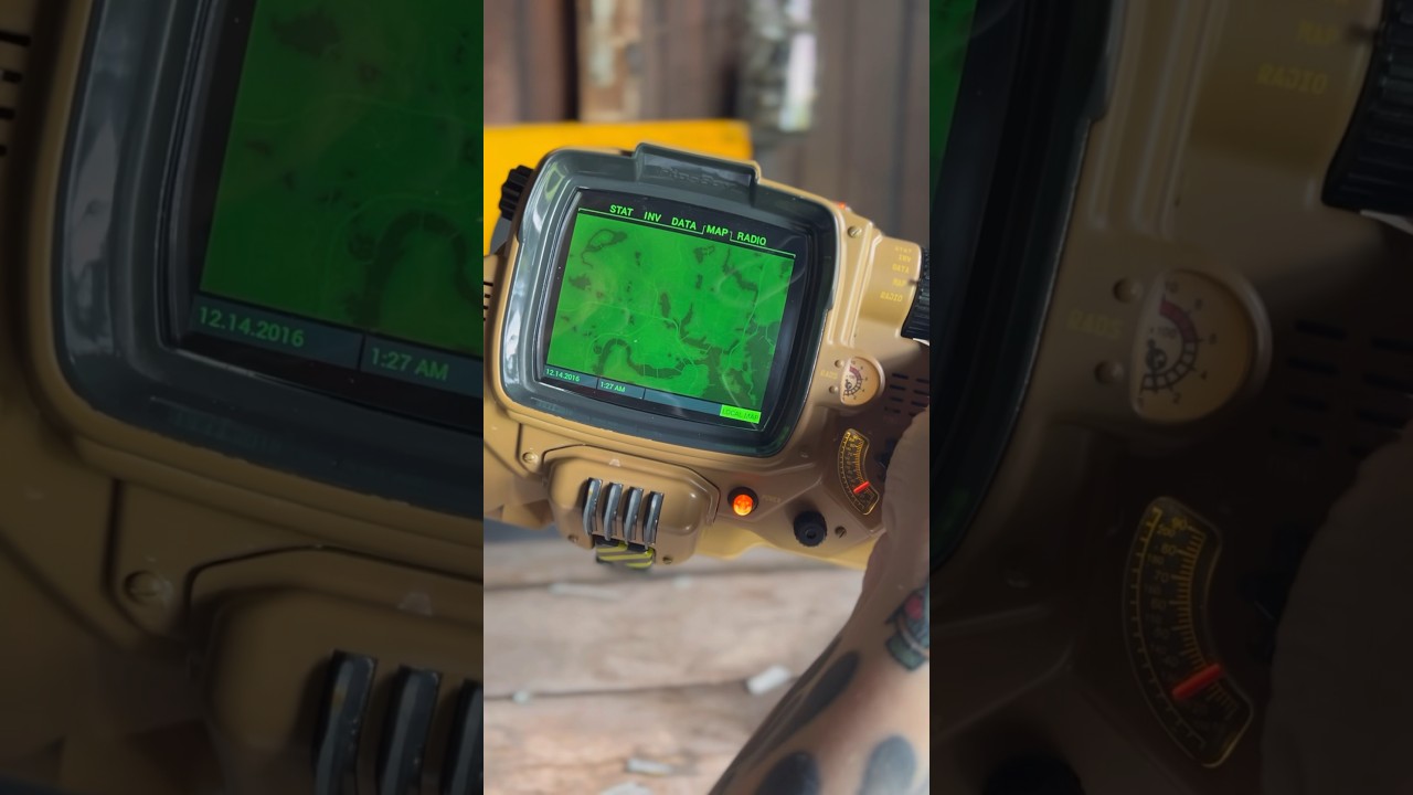 Fully Functional Deluxe PIP-BOY!