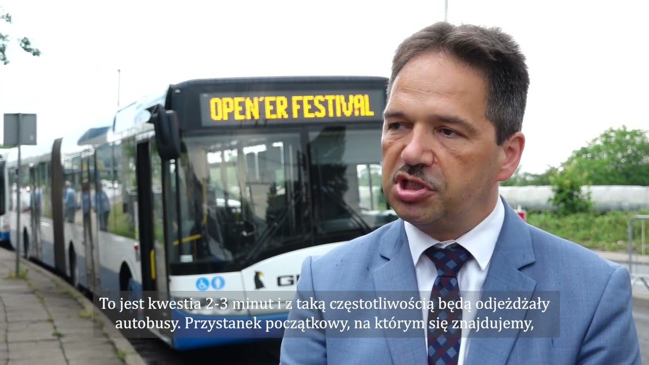 Autobusem na Open’era
