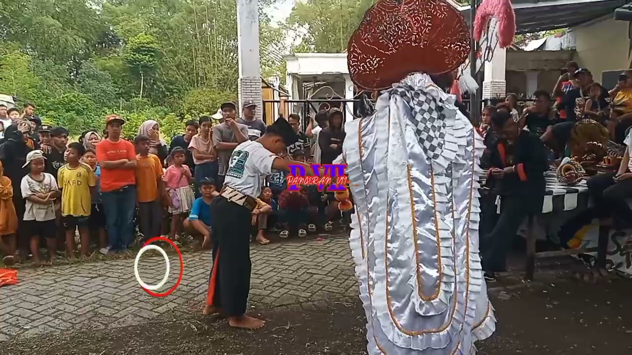 Solah barong rampak part 1 jaranan Turonggo seto sectian siang....
