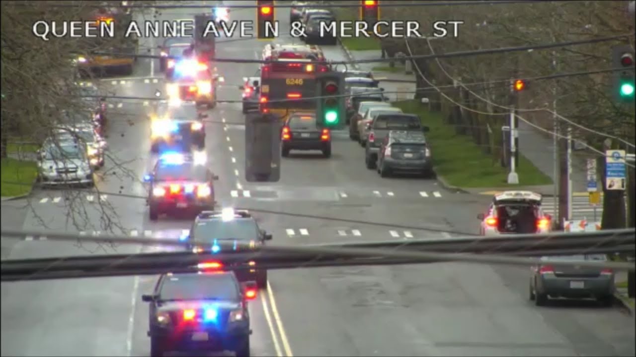 [Traffic Cam] Seattle Police chase armed carjacker