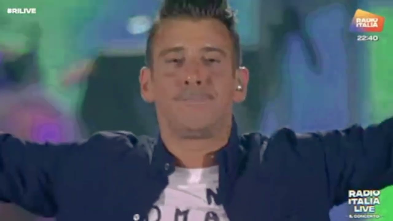 Francesco Gabbani live @ Radio Italia Live il Concerto Napoli