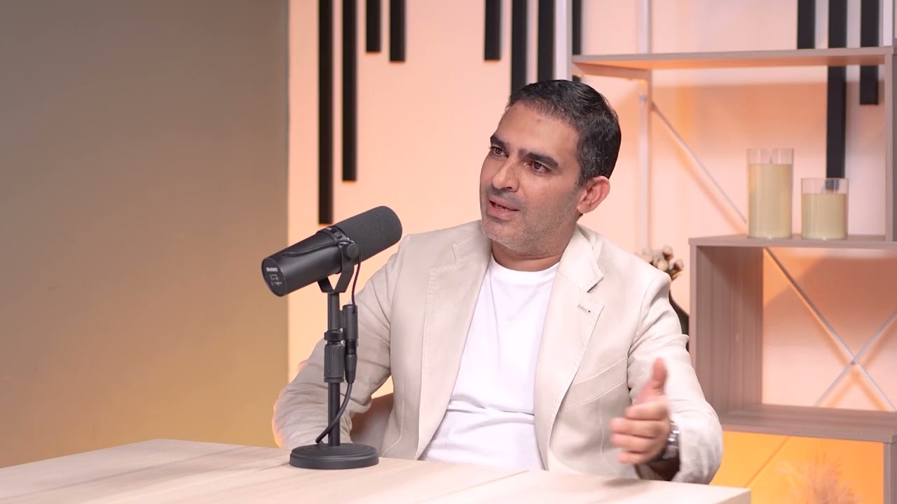 گفت‌وگوی میلاد منشی‌پور با کاوه راد در پادکست امیفر