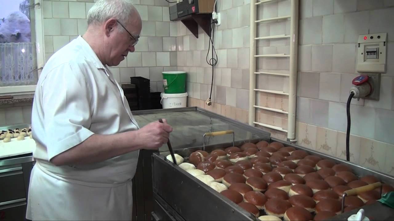 Tłusty czwartek - Jak powstają pączki?