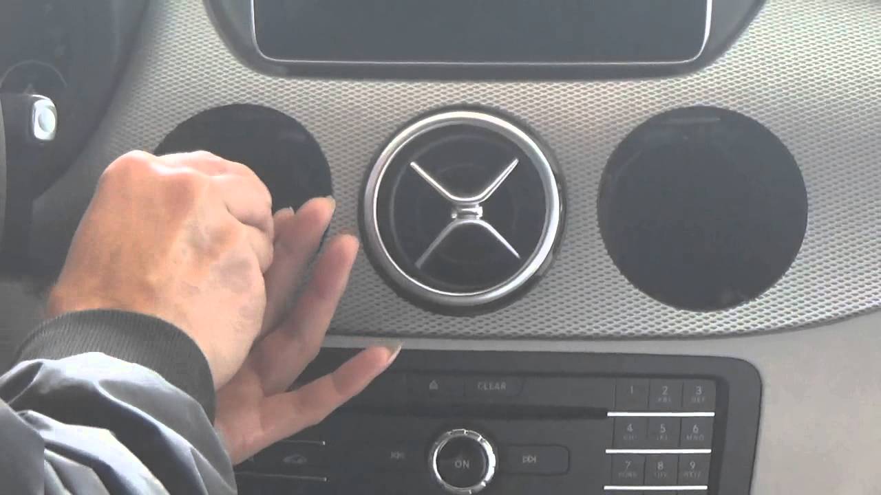How to disassemble headunit of Mecedes-benz B Class 2015 (W246) Radio Removal / 벤츠 B클래스 오디오 탈거방법