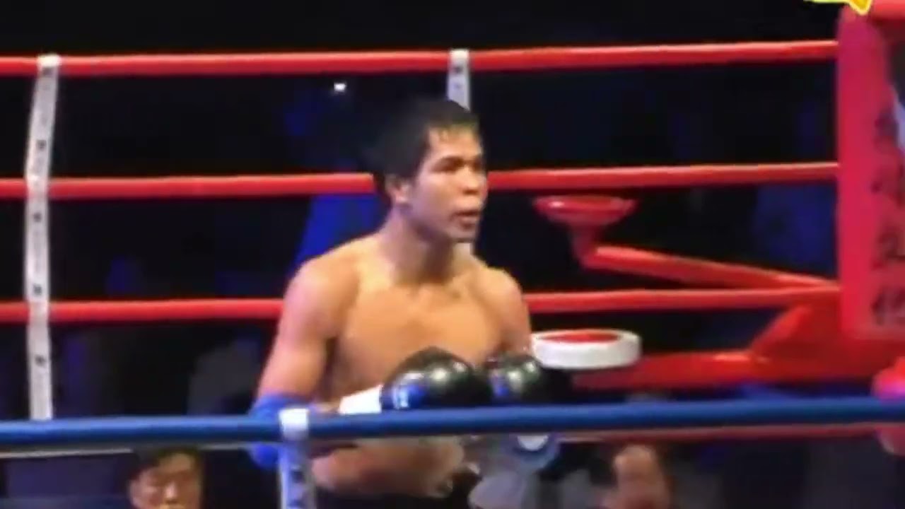 Choy Lee Fut (Red) vs Muay Thai  (Black)