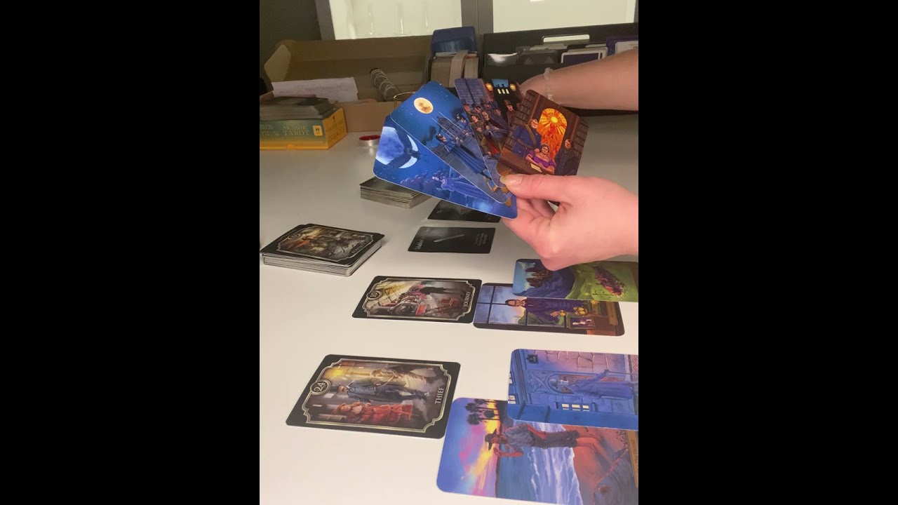 Kärlek i separation💔🔮 Trigger varning. Specifik läggning. Vad vill personen säga? Tarot