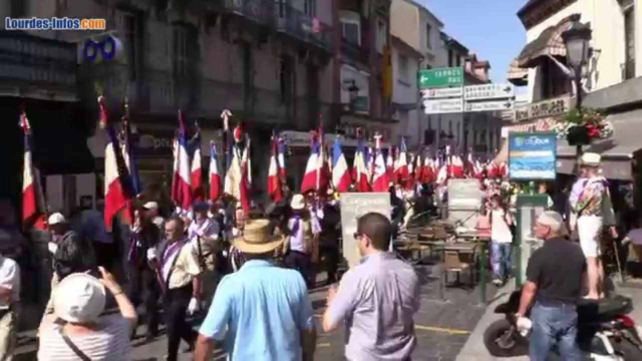 Pelerinage anciens combattants dans les rues de Lourdes