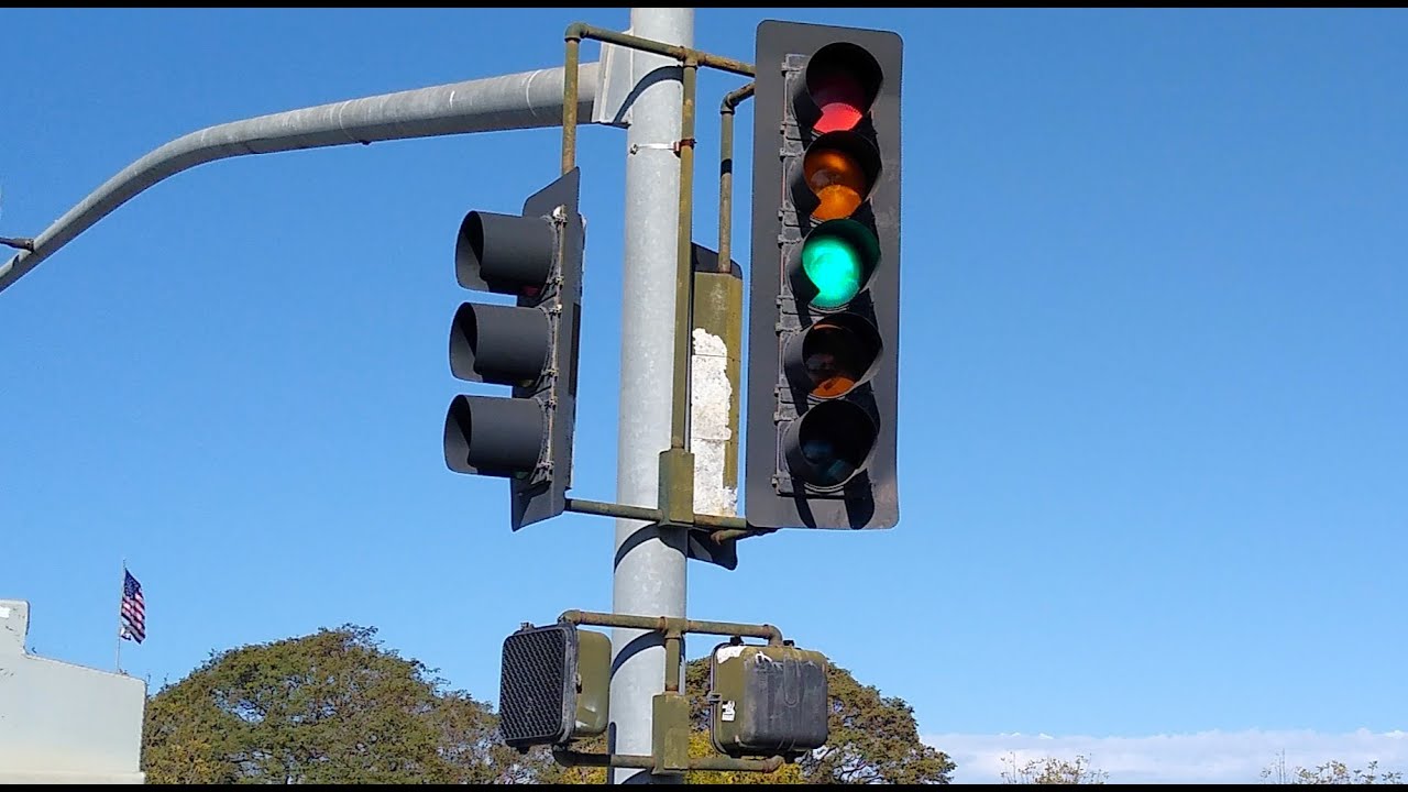 New Changes To This 5-Section San Diego Traffic Light (Imperial Ave & Redworks Drwy)