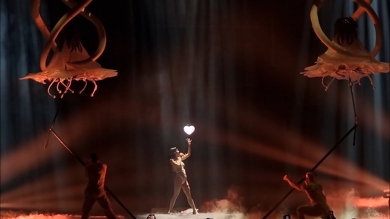 Katy Perry Lifetimes Tour Arena Monterrey-I'm His, He's Mine/Wide Awake