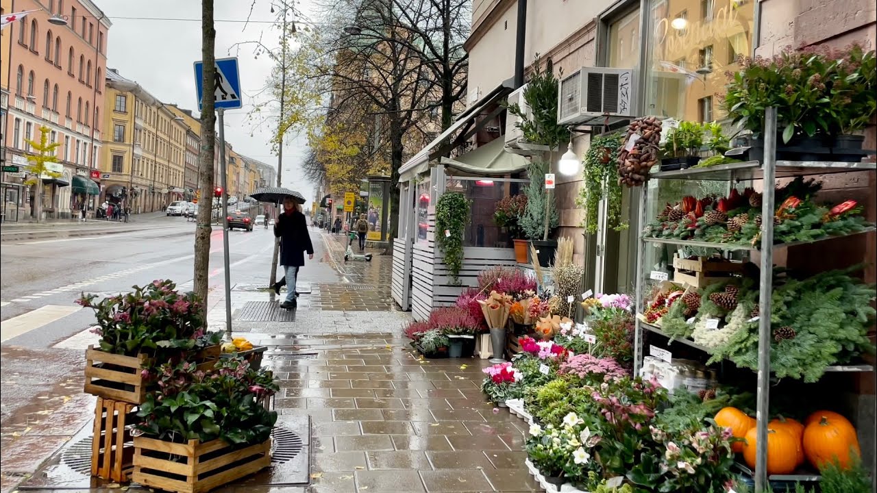 Sweden Walks: autumn weather and colors while walking in Stockholm. Mariatorget - Södra Station