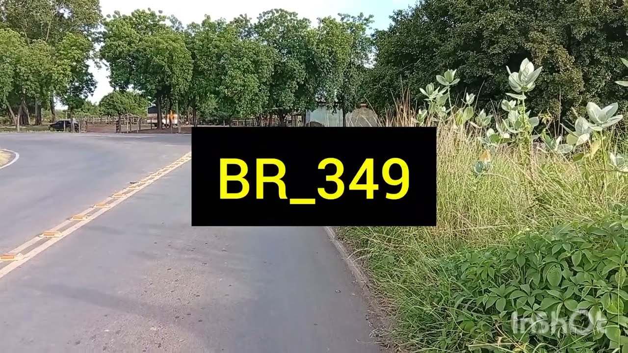 Encontro da BA-583 com a BR-349 trecho que liga Tiririca a Santa Maria da vitória BA de moto comigo