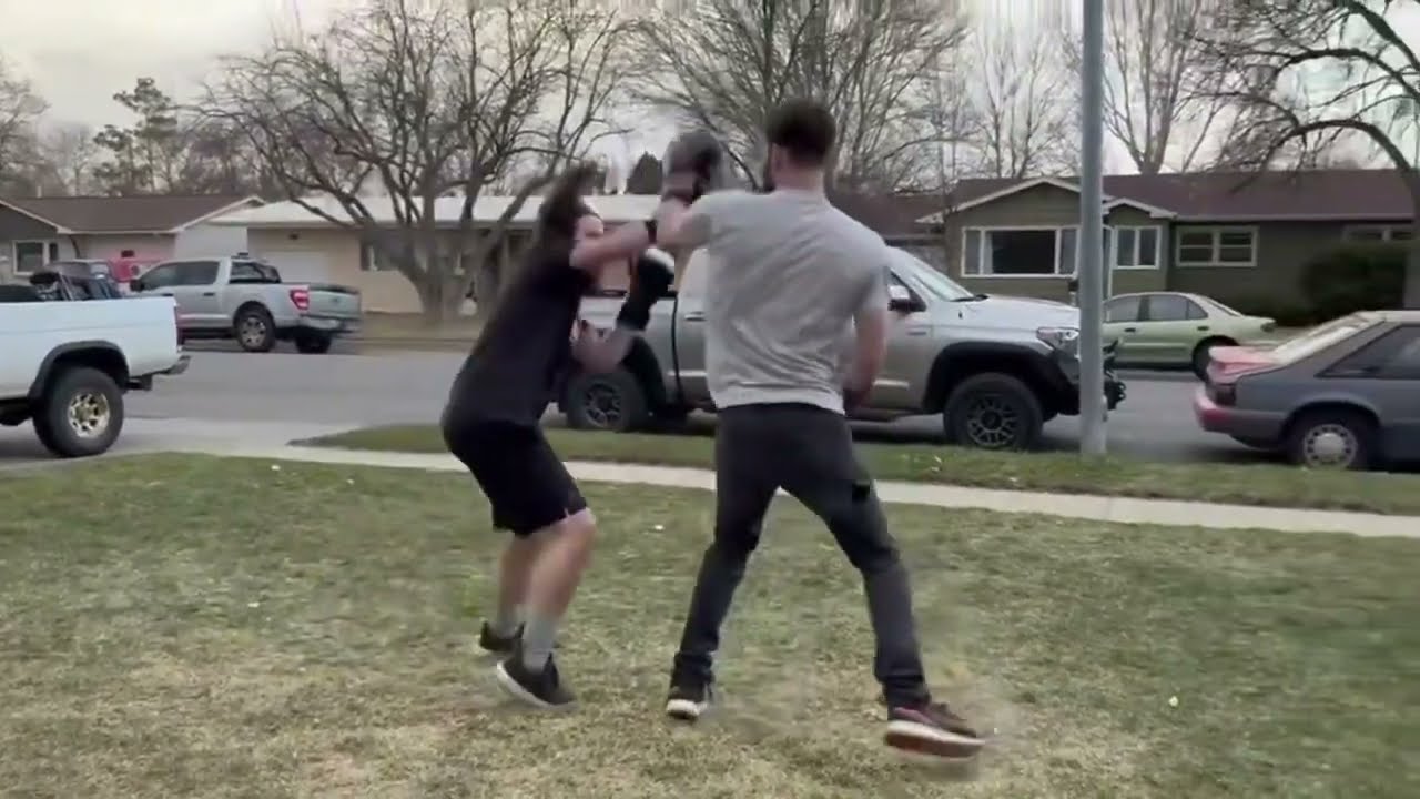 Karrett88 IRL Boxing Karrett(white shirt) VS Jacob (black shirt) 