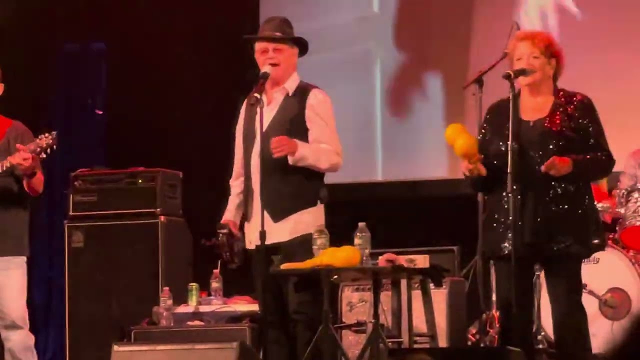 Micky Dolenz, “Pleasant Valley Sunday,” District Music Hall, Norwalk, CT, 9/28/2025