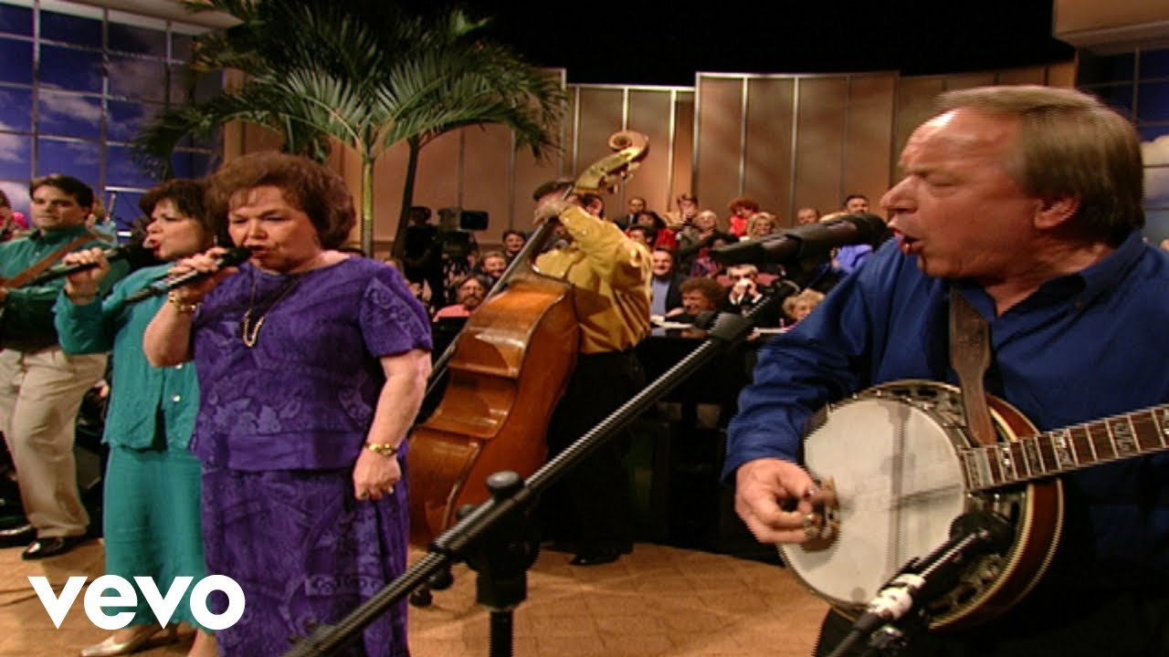Bill & Gloria Gaither - Going Up [Live] ft. The Lewis Family