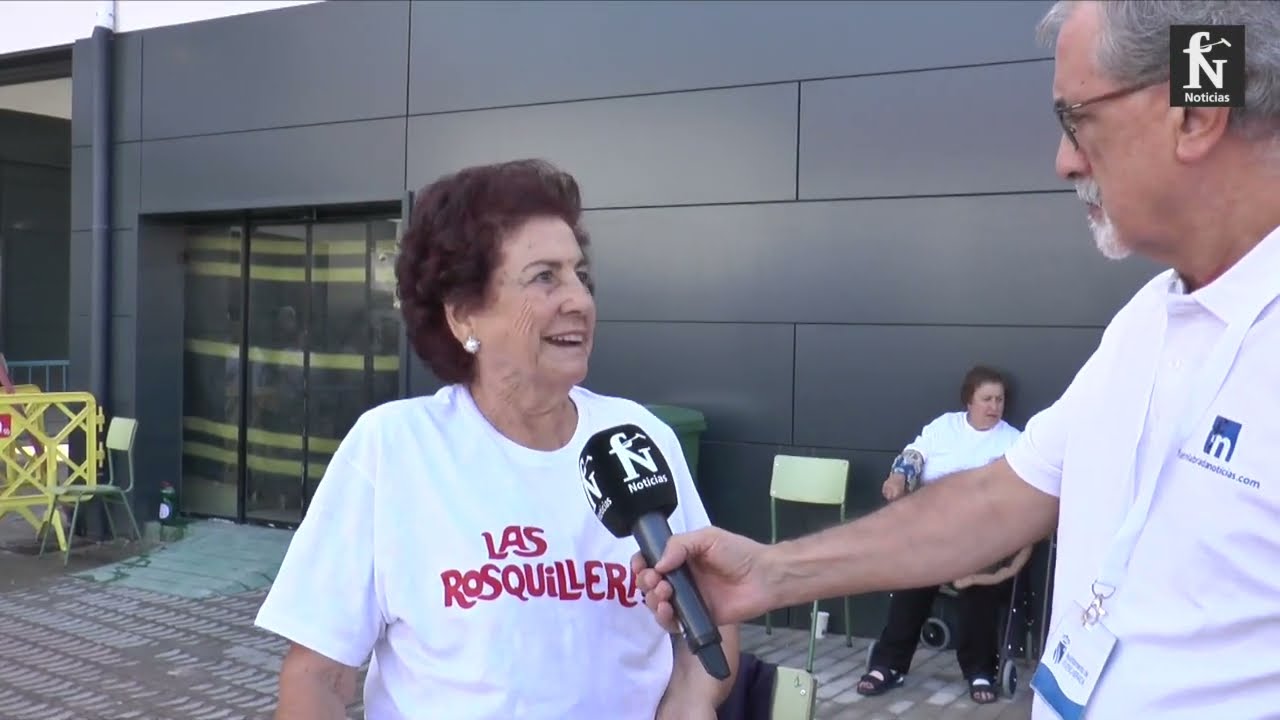 Primer encierro y reparto de huevos con chorizo