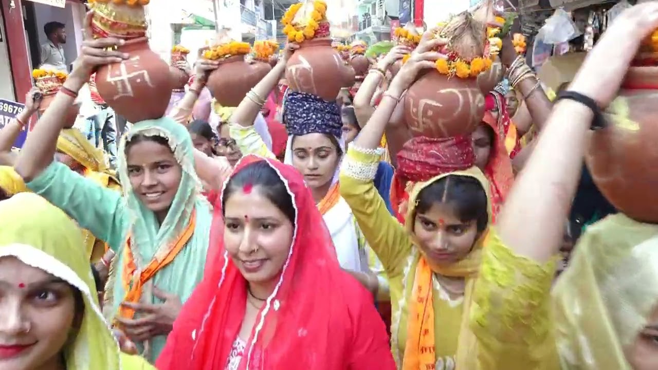 (भव्य कलश यात्रा)श्रद्धेय श्री बांके बिहारी पचौरी जी  महाराज कथा स्थान:ग्रेटर नोएडा