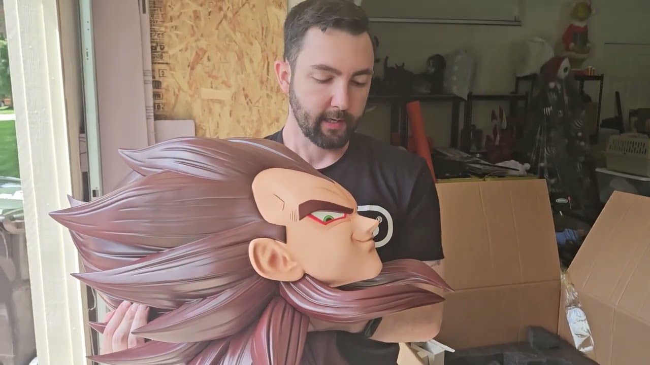 MADs SSJ4 Vegeta Bust review