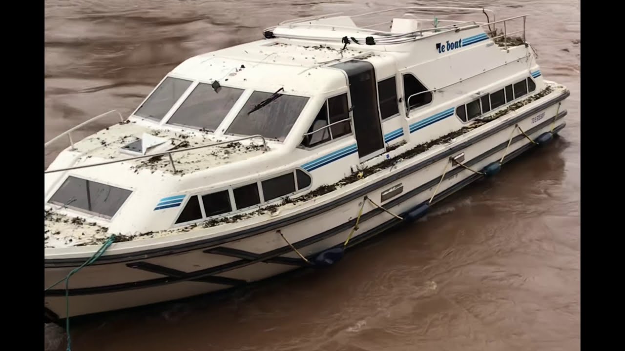 Adrift on the river Lot