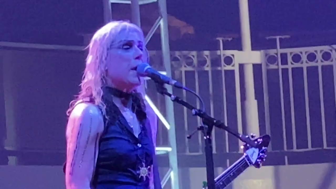L7 - Pretend that we're dead - Little Stevens Underground Cruise 2025