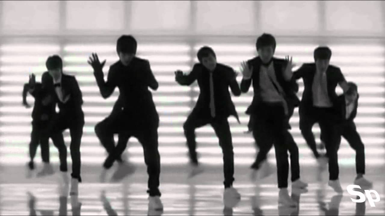 Super Junior 슈퍼주니어 - 라라라라 (Be My Girl) MV