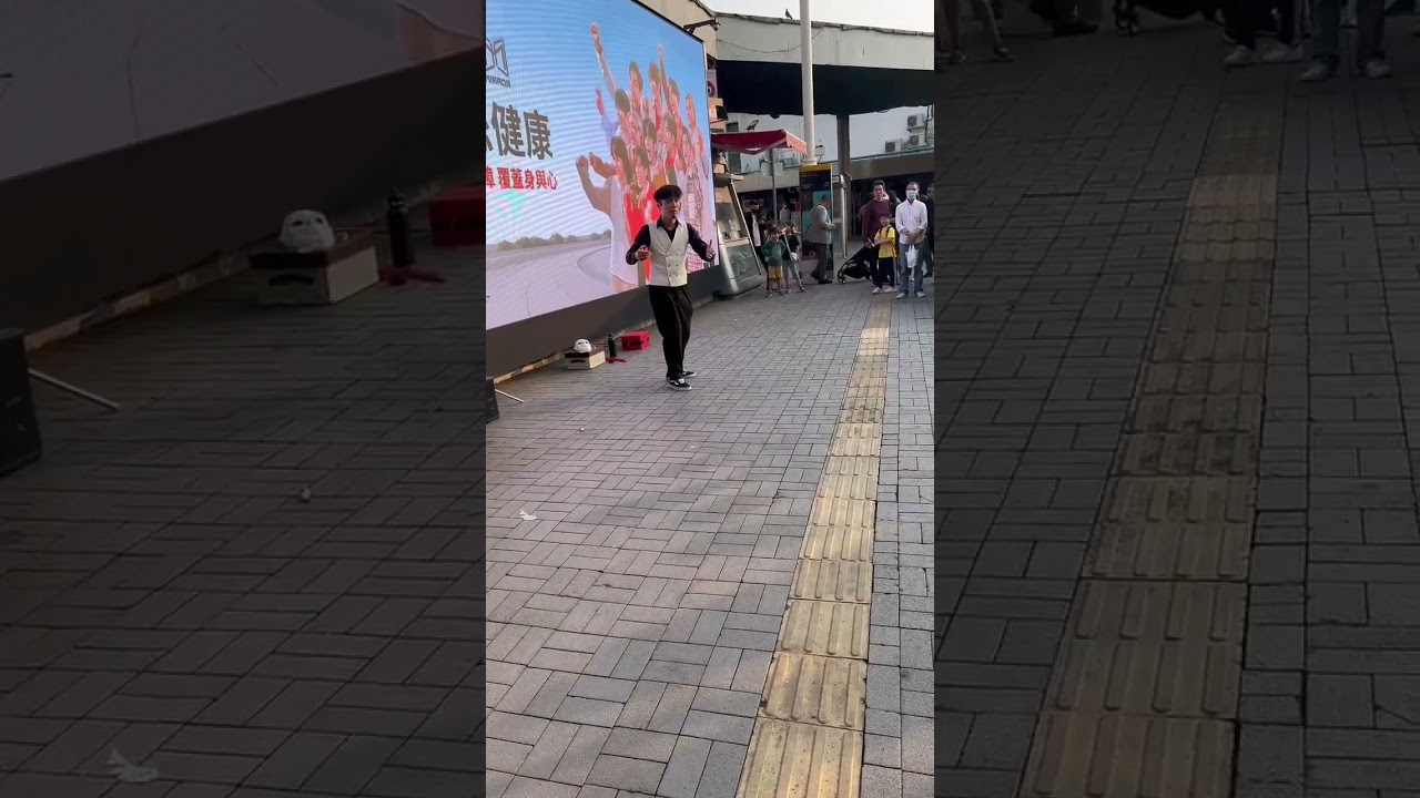 最近在尖沙咀爆火的街头表演，来自江苏的魔术师同时身怀popping绝技，有人遇到过他吗？ #街头表演 #高手在民间 #街头艺术家