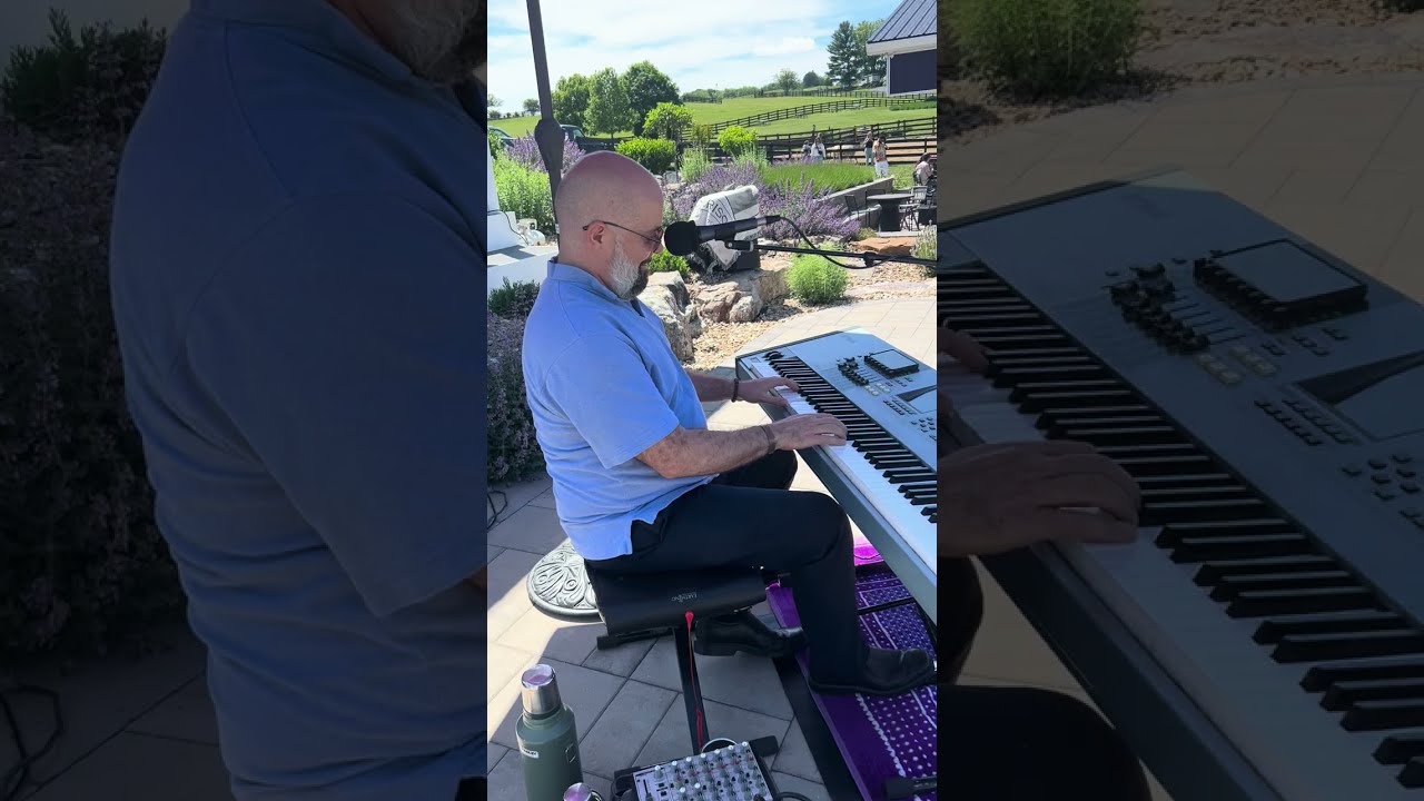 “Beautiful Headache” by Luke Johnson LIVE @ White Oak Lavender Farm 