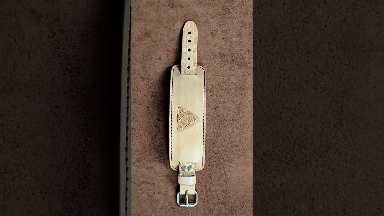 Leather Bracelet #asmr #handmade #leathercraft #diycrafts
