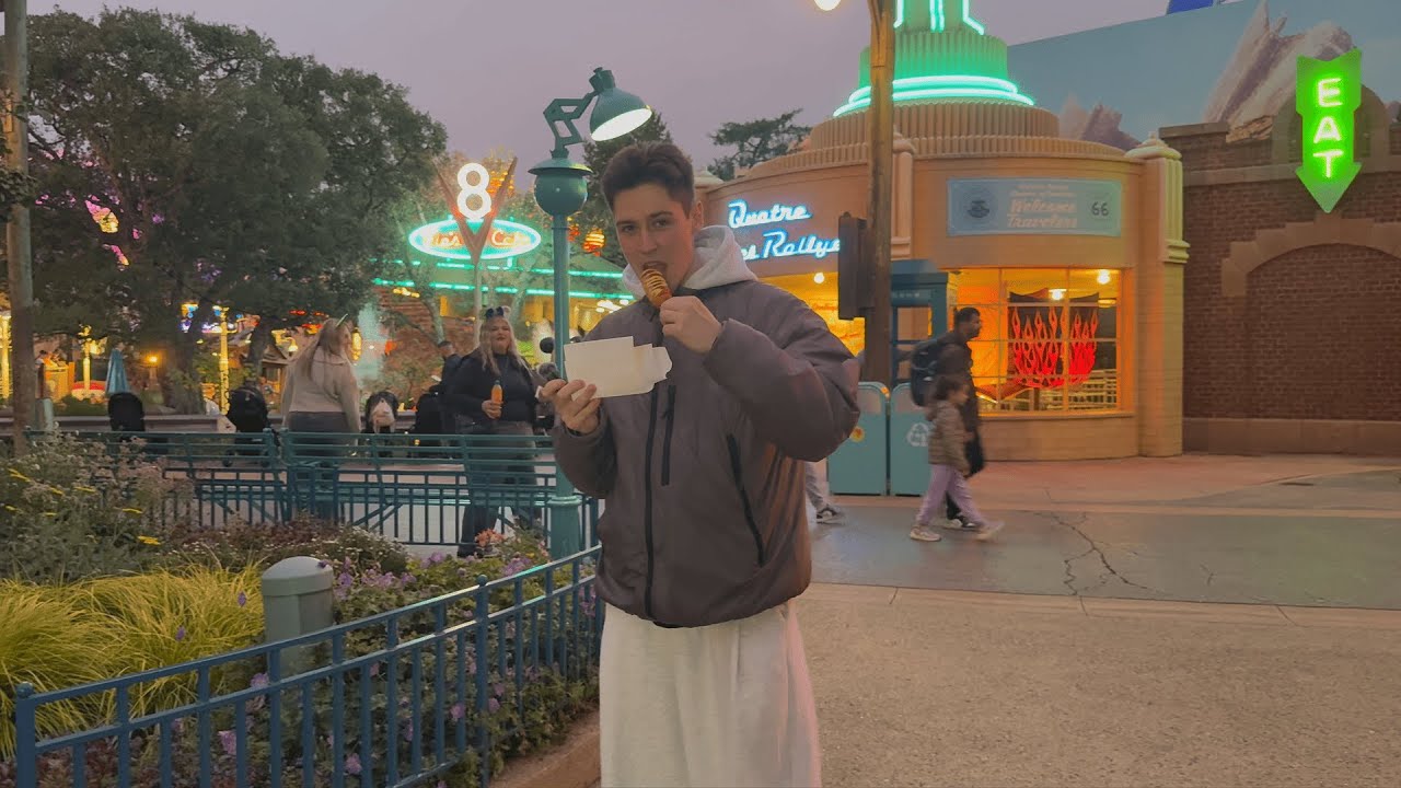 ТРАЧУ ВСЕ ДЕНЬГИ НА ЕДУ В DISNEY STUDIOS! Завтрак, Обед и Ужин (Walt Disney World Review)😱🤬