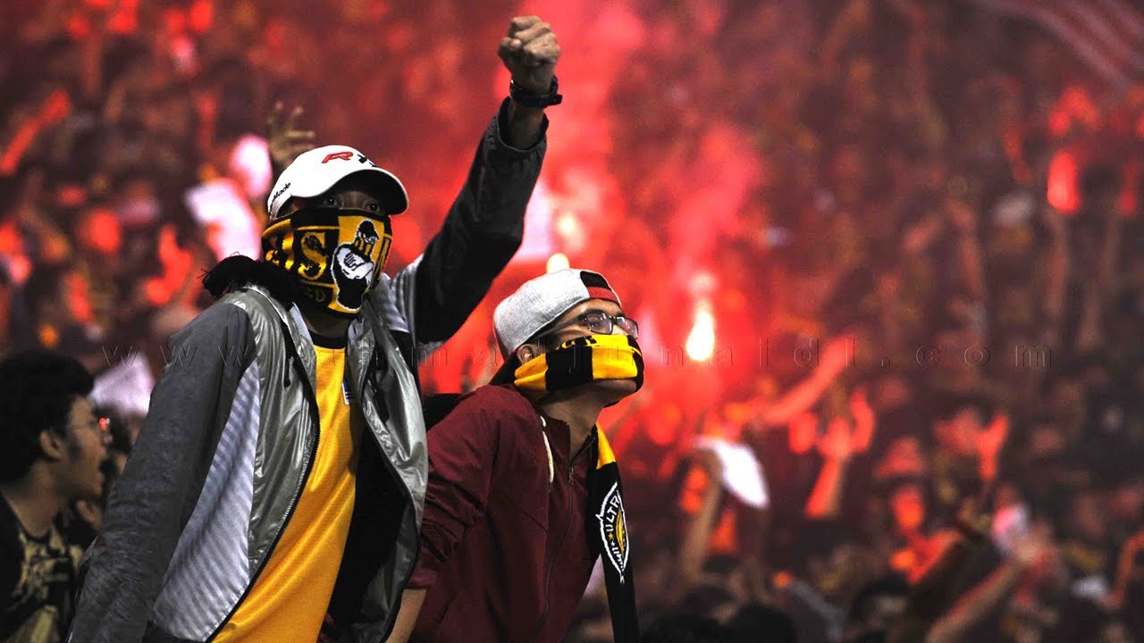 ULTRAS MALAYA BEST MOMENTS | MALAYSIAN NATIONAL FOOTBALL TEAM FANS