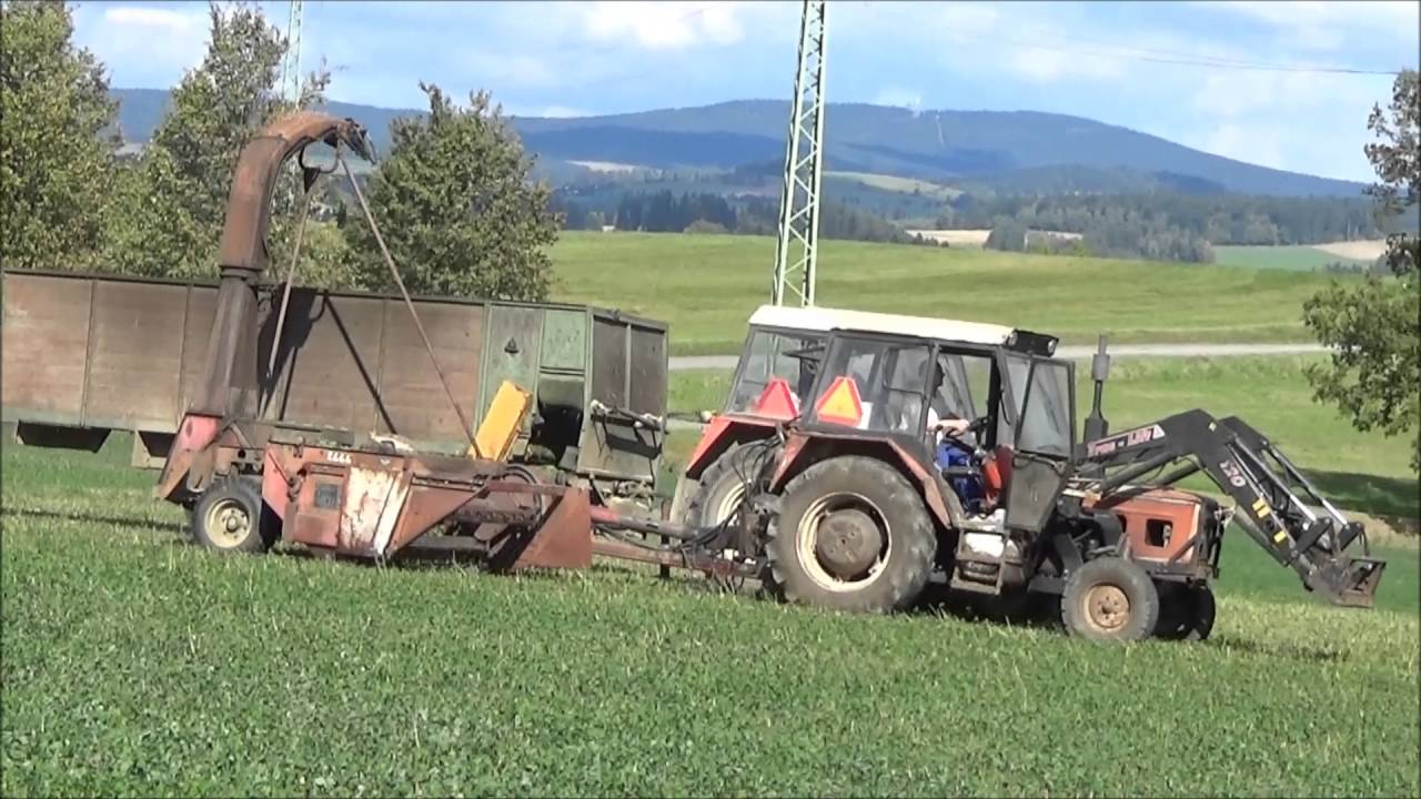 Zetor 7011 s SKPU 220 a Zetor 7711 s krmným vozem