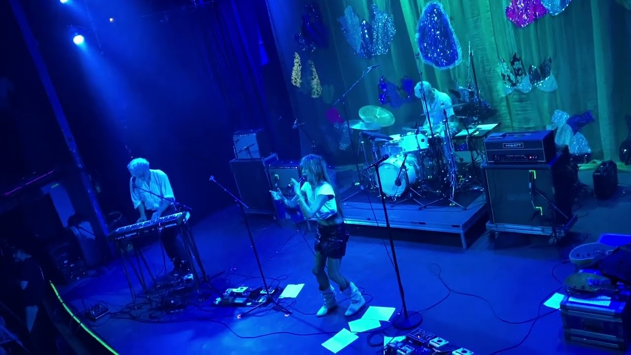 Blonde Redhead - 