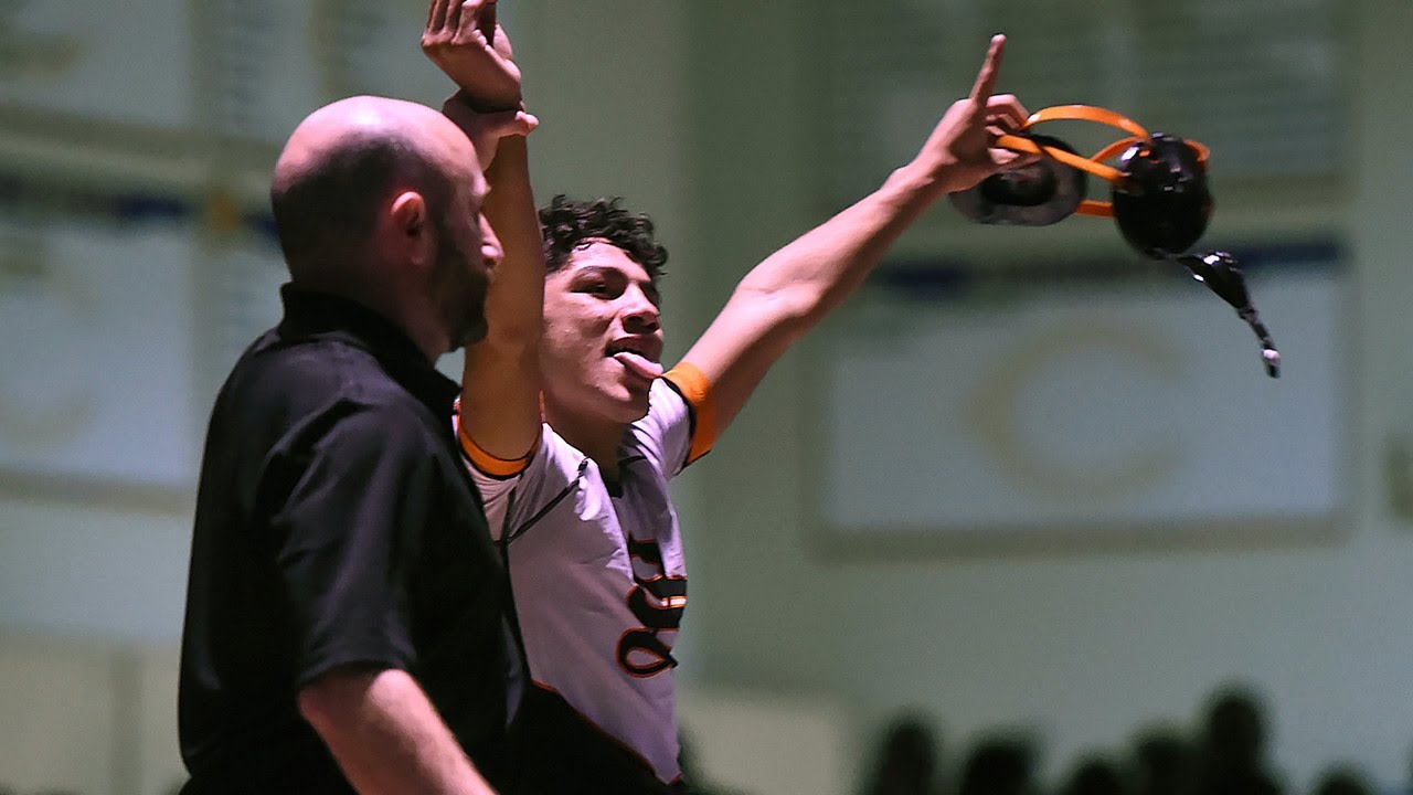Selma's Richard Figueroa wins Doc Buchanan 106 lb. championship