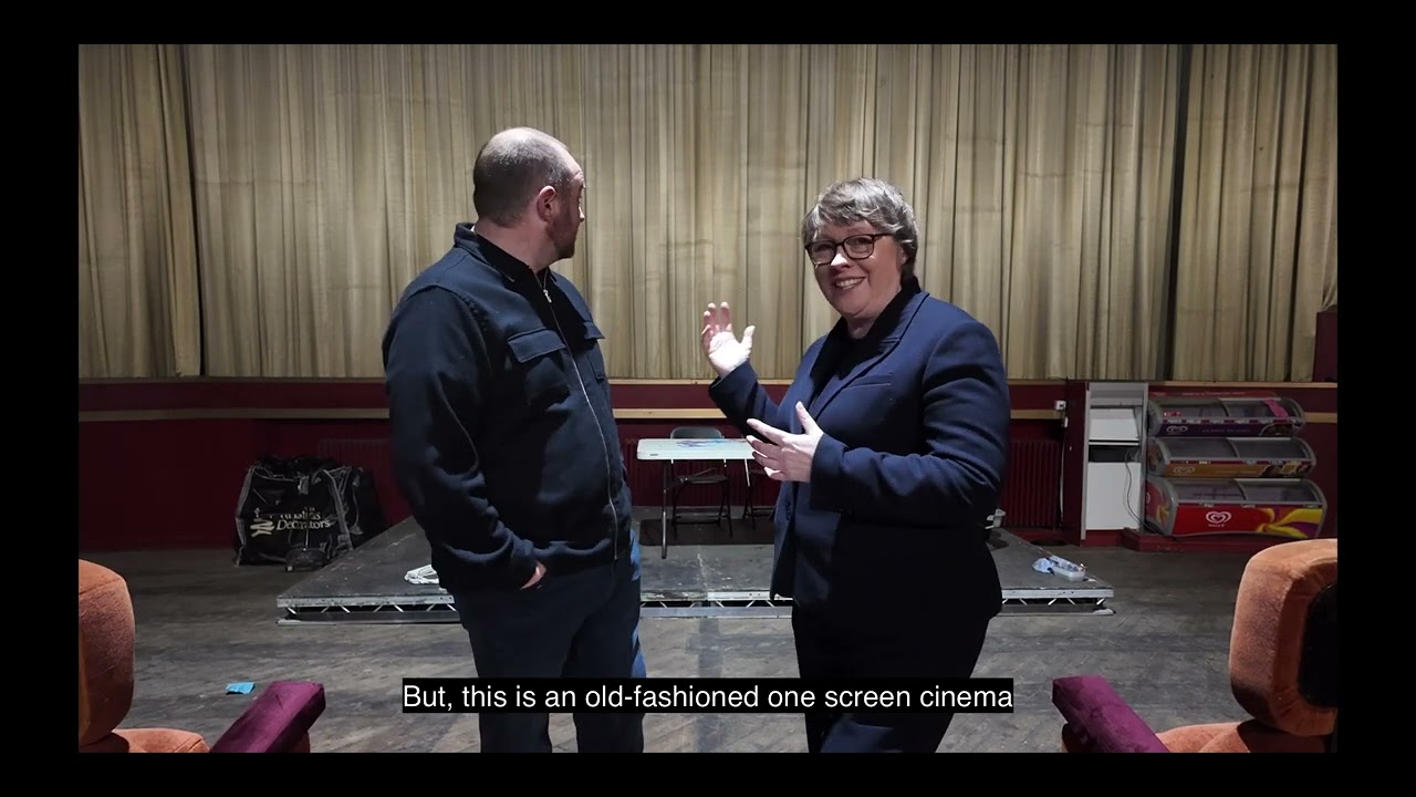 Мария Игл, депутат, кинотеатр Woolton Community Cinema, 5 декабря 2025 г.
