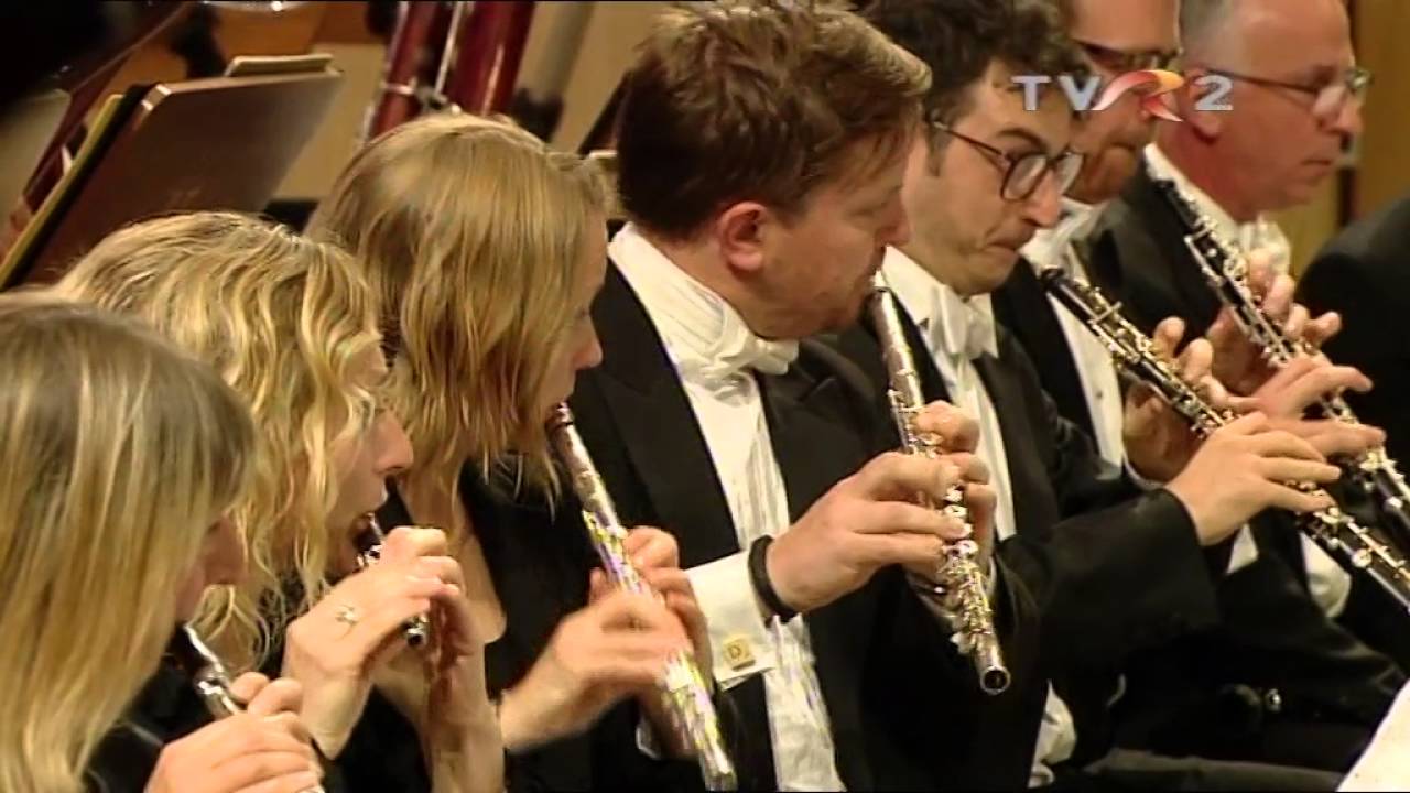 FIREBIRD, Stravinsky, 1910 , London Symphony Orchestra, Ion Marin (encore B&agrave;rtok Romanian Dances)