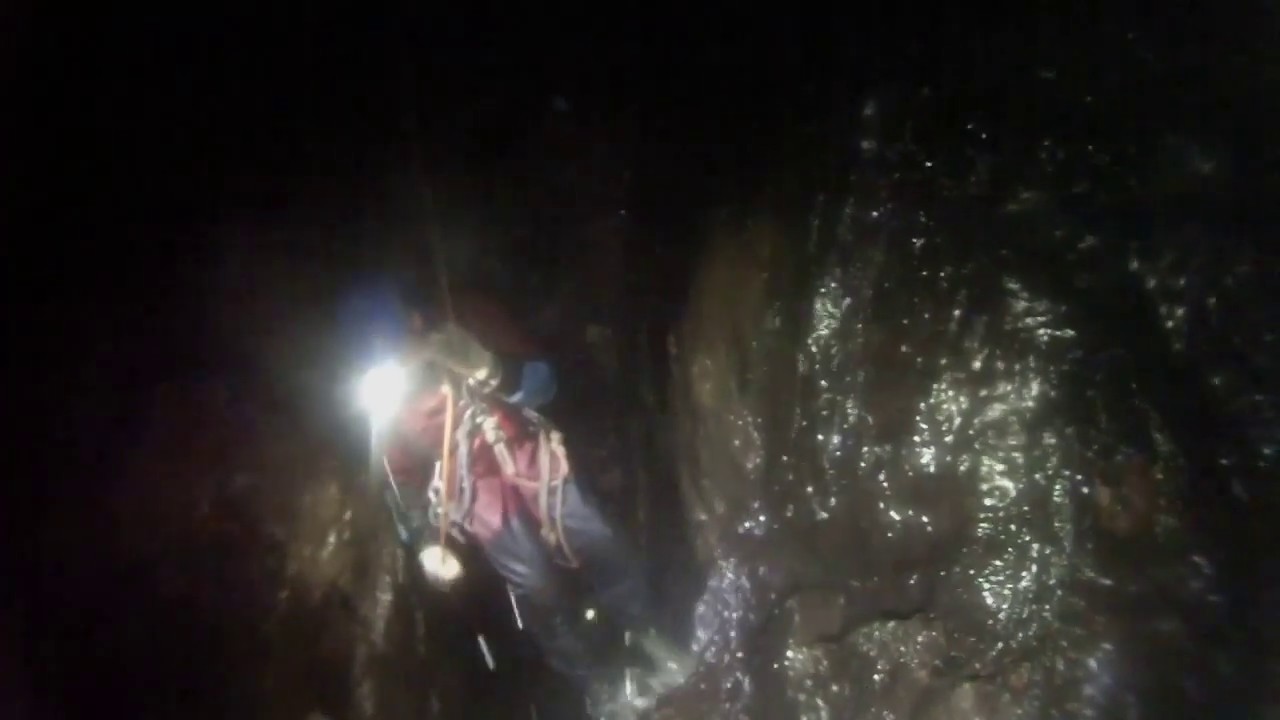 Exploration of an unnamed shaft near to Chatsworth Mine on Grassington Moor