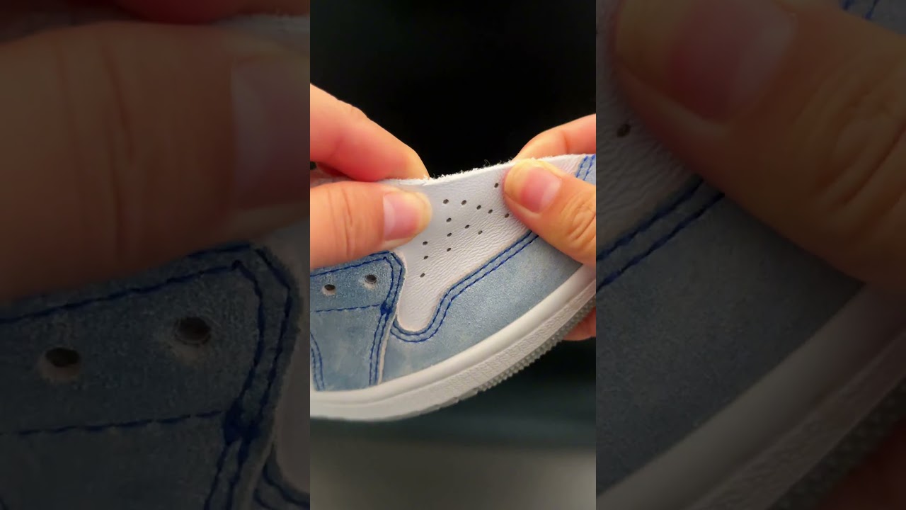 #sneakers #sneakerfever #shoes #shoehead #nike #sneakerheadsunite #nikeairforce1mid #sneakerhead