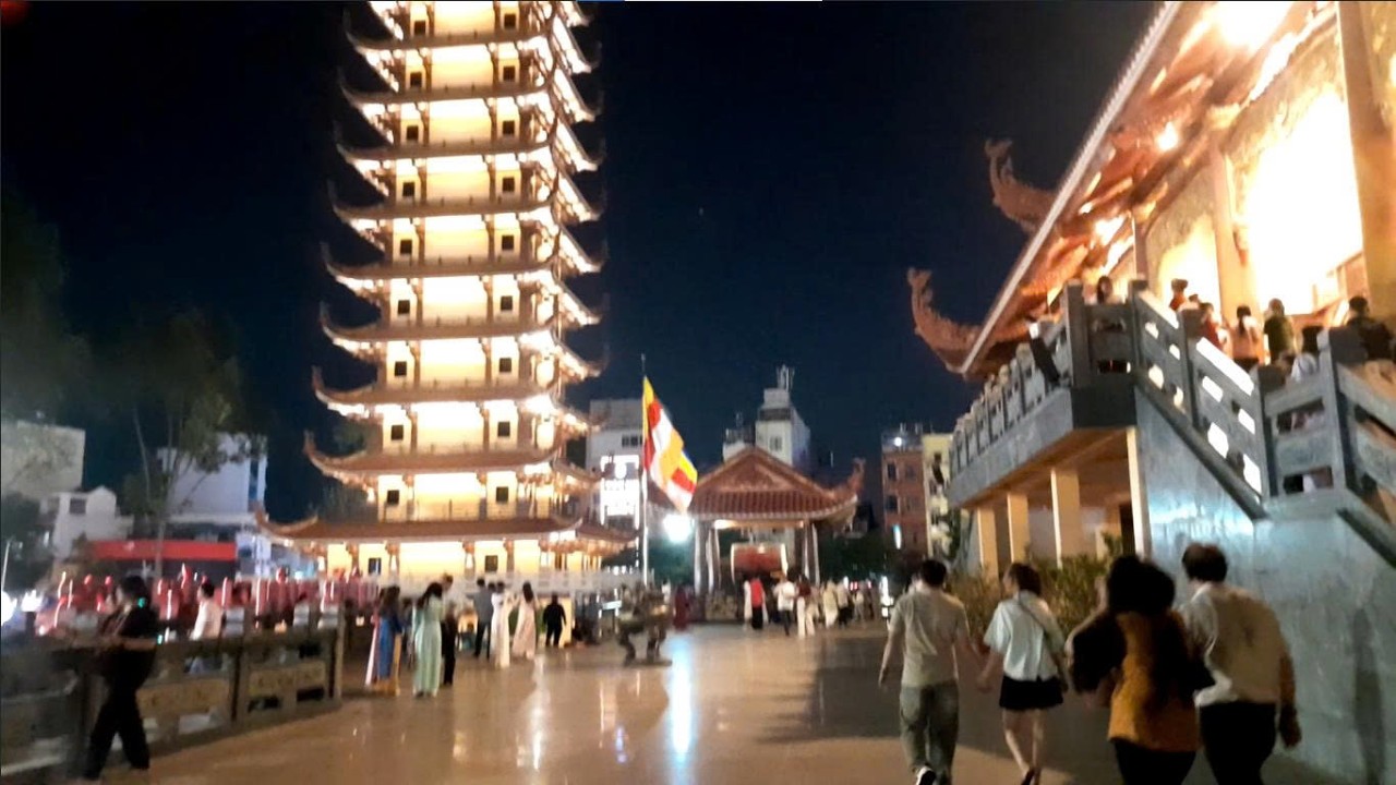 Việt Nam Quốc Tự - Mừng Xuân Di Lạc 2026