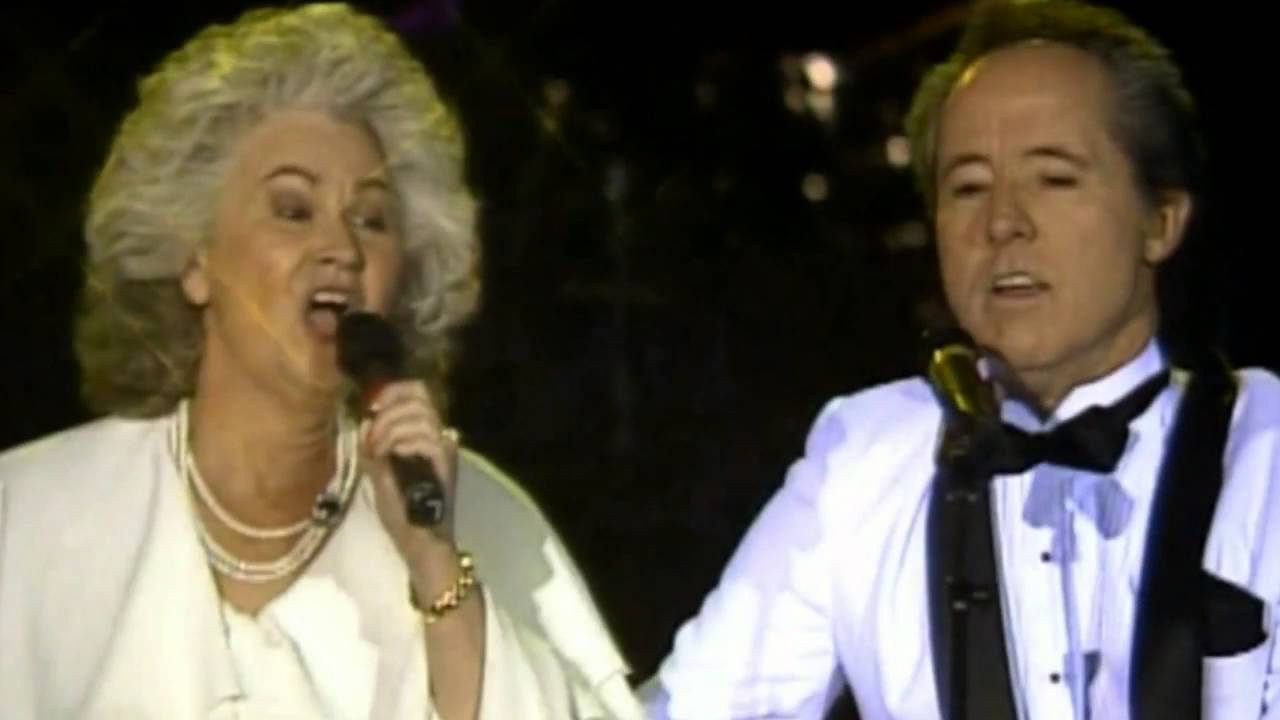Labreeska &Joel Hemphill - There's Nothing That My God Can't Do!