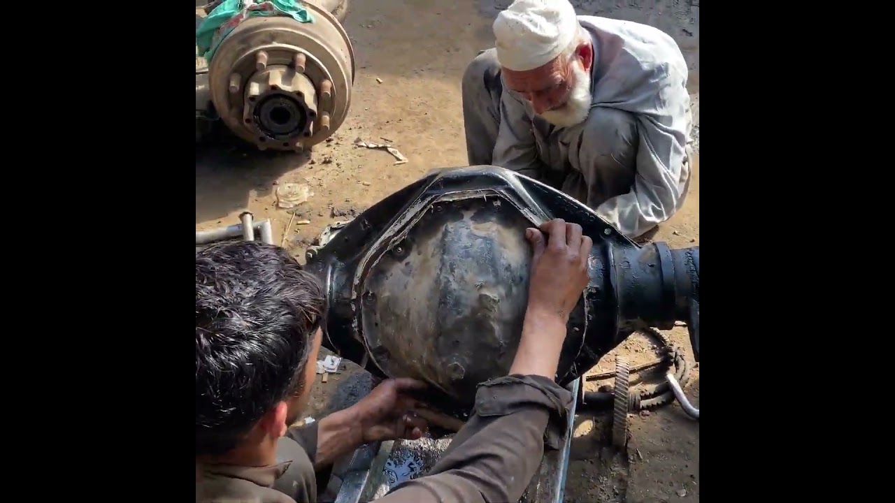 Impossible Truck Repair! Old Man Fixes Broken Axle in Minutes