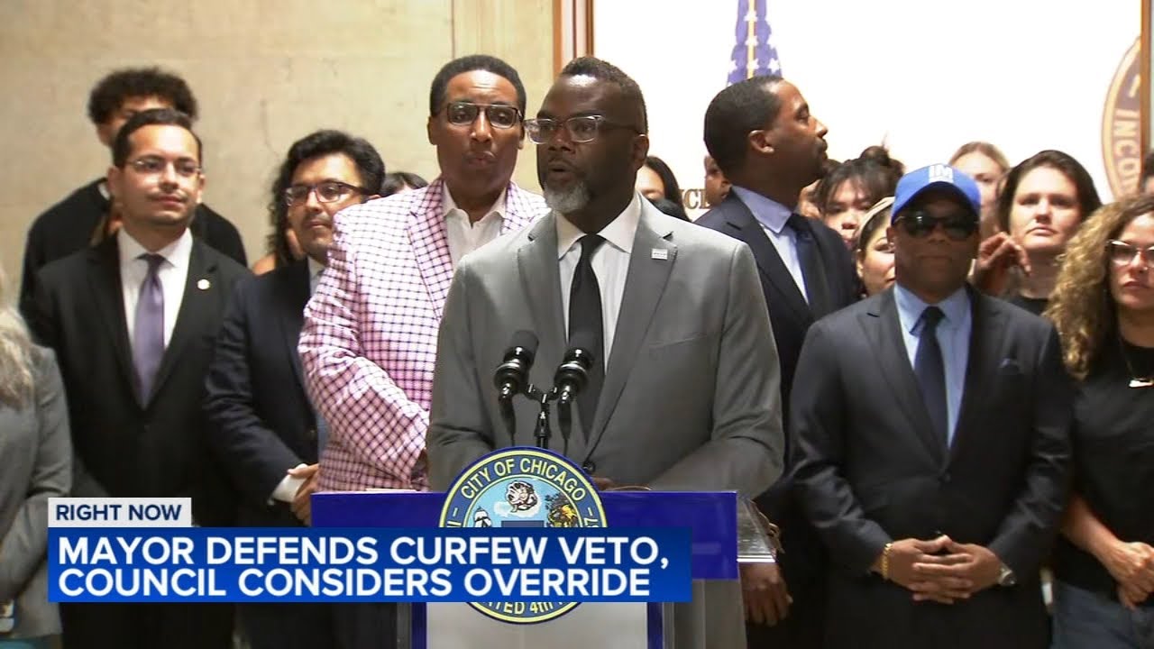 Chicago Mayor Brandon Johnson officially vetoes curfew ordinance