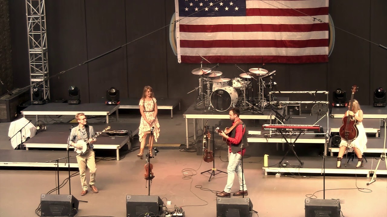 Dueling Banjos - Southern Raised (live)