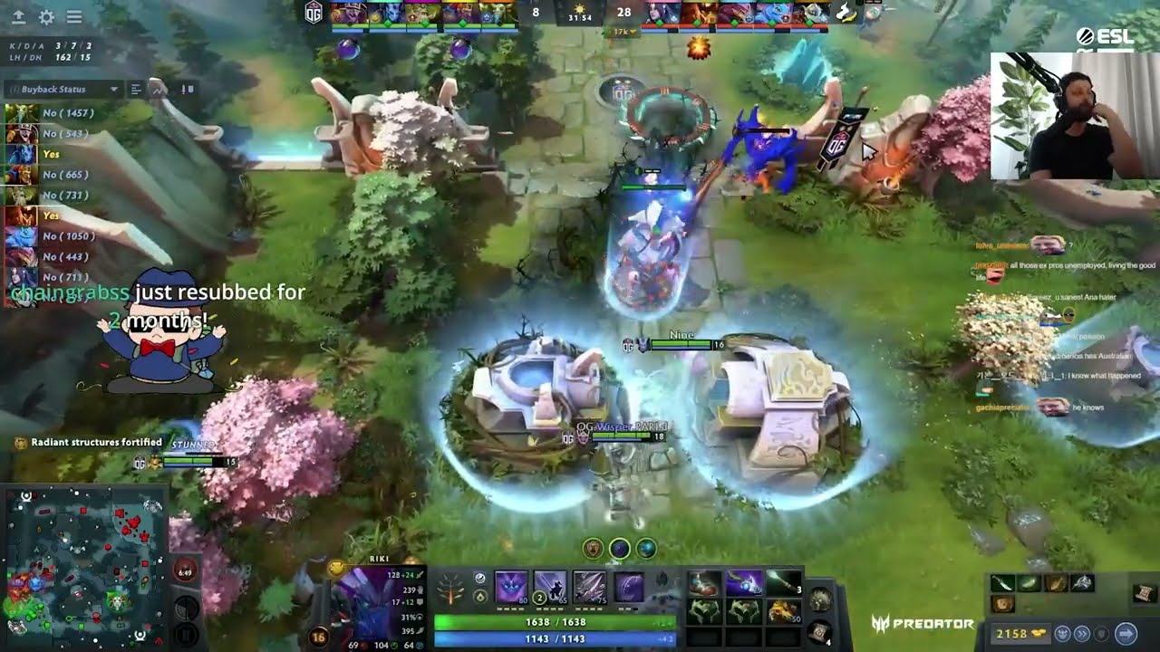 Спрашиваю Ану, играет ли он ещё в Dota 2