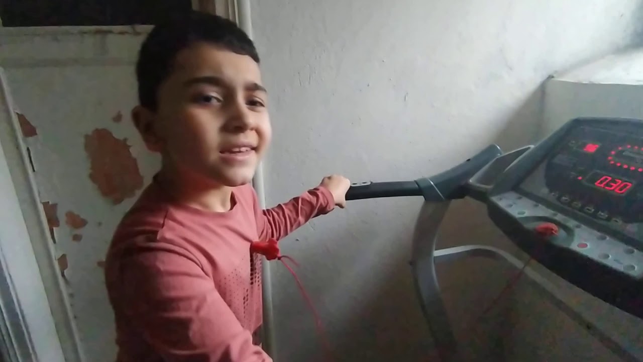 Koşu bandı çalışmamız, serebral palsi egzersiz, yürüme bandı, fizik tedavi