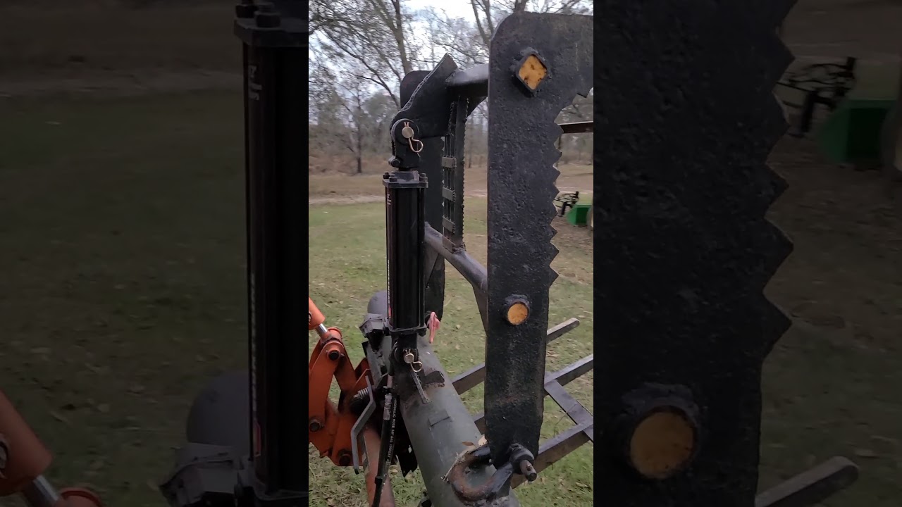 Homemade grapple root rake Kubota M6040