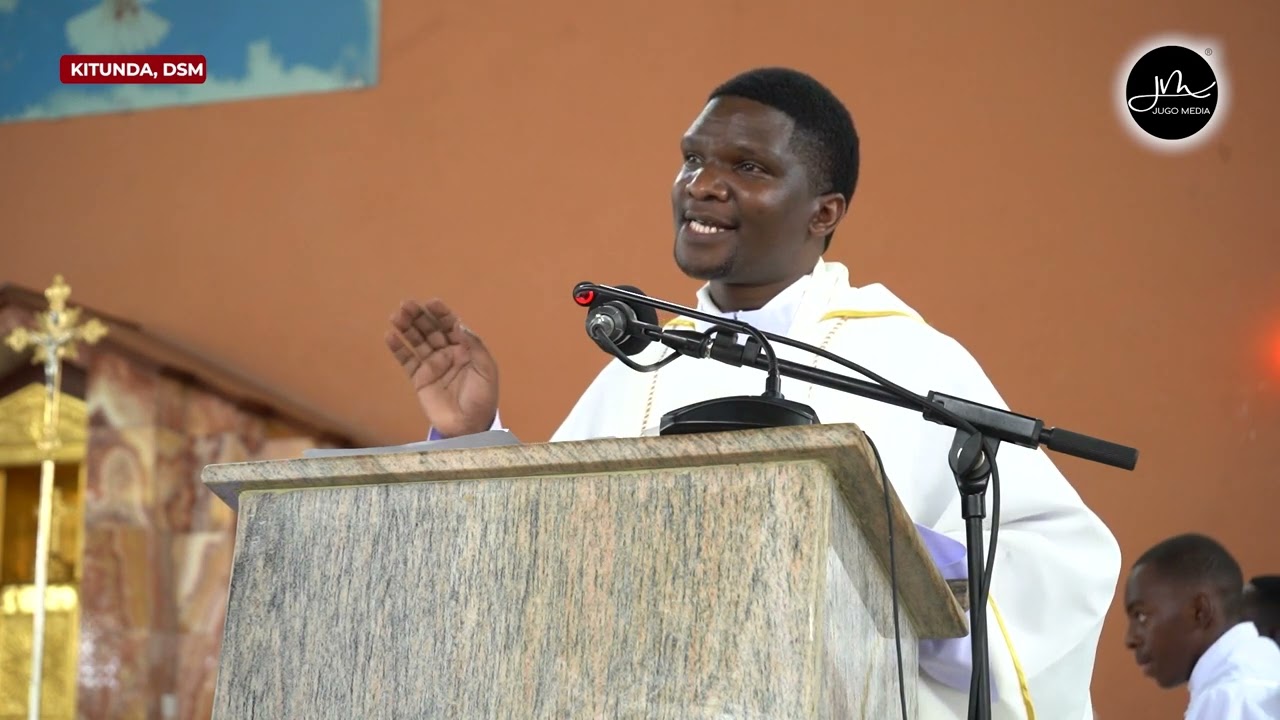 Paroko Msaidizi wa Kitunda Fr. Paul Sabuni Awakaribisha Maaskofu, Mapadre na Waamini Katika Jubilei
