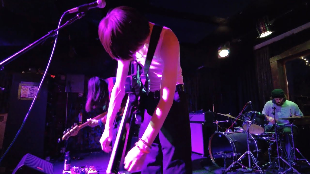 220731 bottom of the hill | moon wave