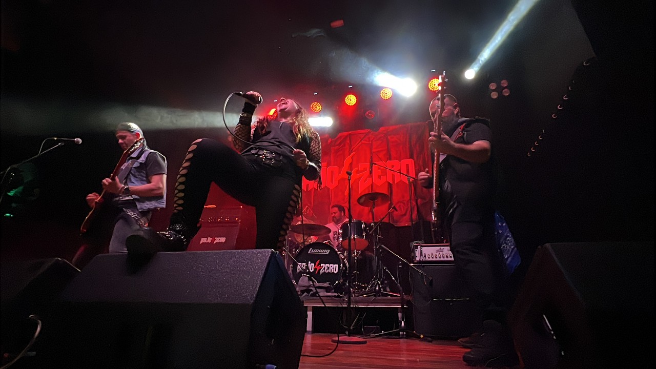 4 BAJO ZERO - Eres Fuego_ Rock City_Almàssera_Valencia, 14 feb 2026
