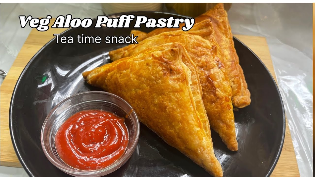 Veg Aloo Puff Pastry | How to make Aloo Puff Pastry Aloo Matar Patties