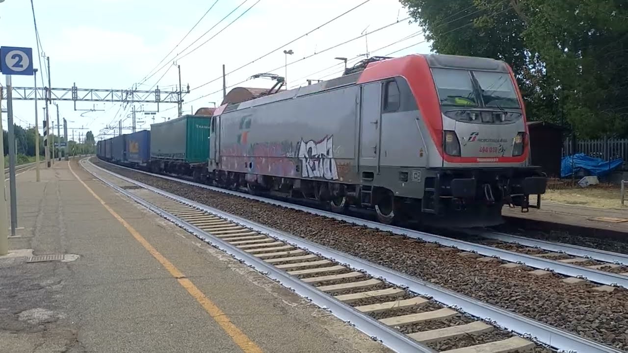 TRENO MERCI per Savona con e494 a Rubiera il 21-05-25